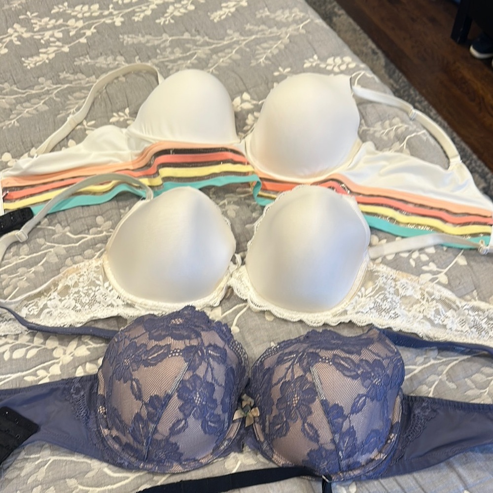 Victoria's Secret/Soma bra bundle